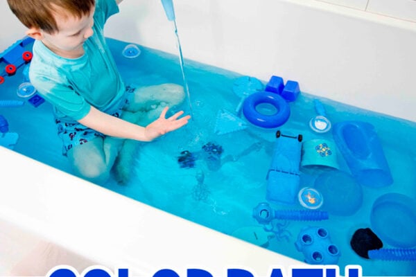 COLOR BATH: A simple bath time activity for toddlers. Toddlers and preschoolers will love this easy bath time activity. A quick and easy rainy day activity. A fun way to play in the bath tub.