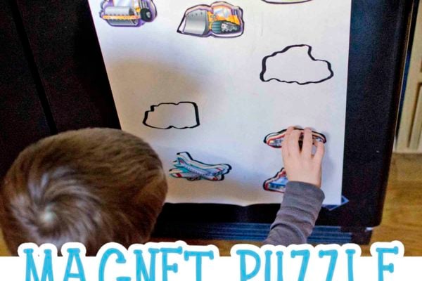 FRIDGE MAGNET PUZZLE: Check out this super fun toddler activity; an easy toddler activity; a quick and easy activity