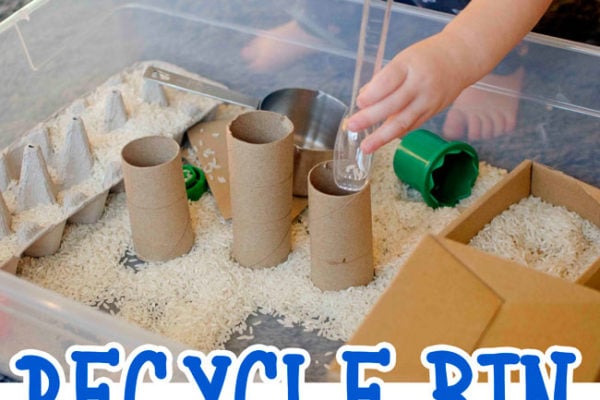 RECYCLED SENSORY BIN: A quick and easy toddler activity; toddlers will love this easy sensory bin activity; fun indoor activity; simple activitiy from Busy Toddler