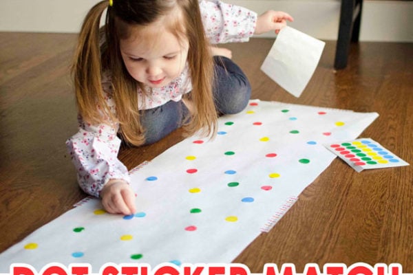 DOT STICKER MATCHING: A quick and easy toddler acitivity; an easy indoor activity; dot stickers; kids activities; kid activity from Busy Toddler