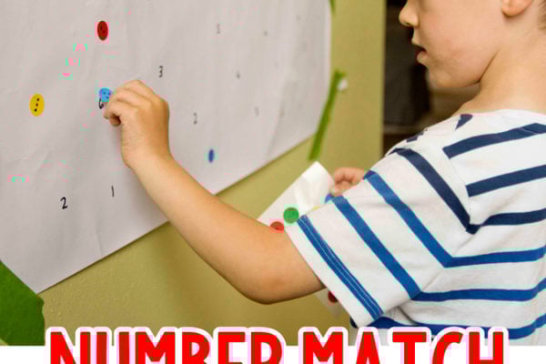 NUMBER DOT MATCH: A quick and easy preschool math activity; check out this easy indoor activity for preschoolers; dot stickers activity; number identification activity; numbers activity; preschool numbers from Busy Toddler