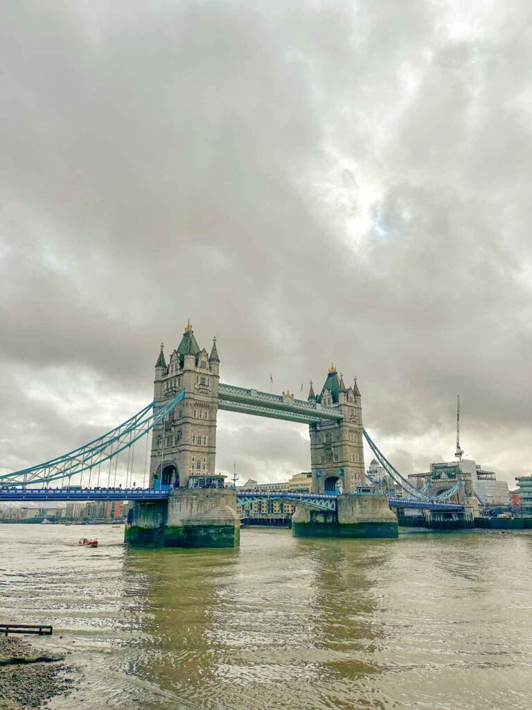 A photo of the Tower Bridge in London and the Thames.